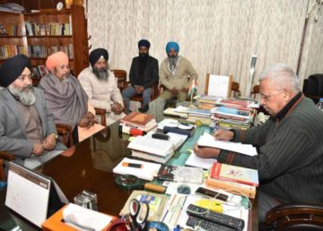 Shillong Sikhs meet Governor Meghalaya